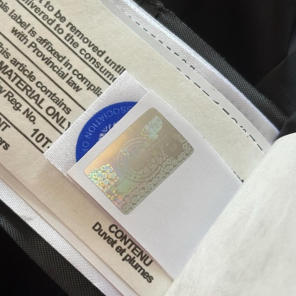 Canada Goose Jacket - Picture 4 of 8